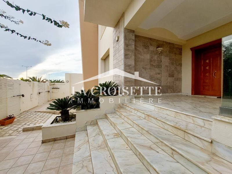 Villa de maître S+6 aux Berges du Lac 2